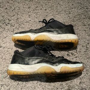 Jordan 11 low barons